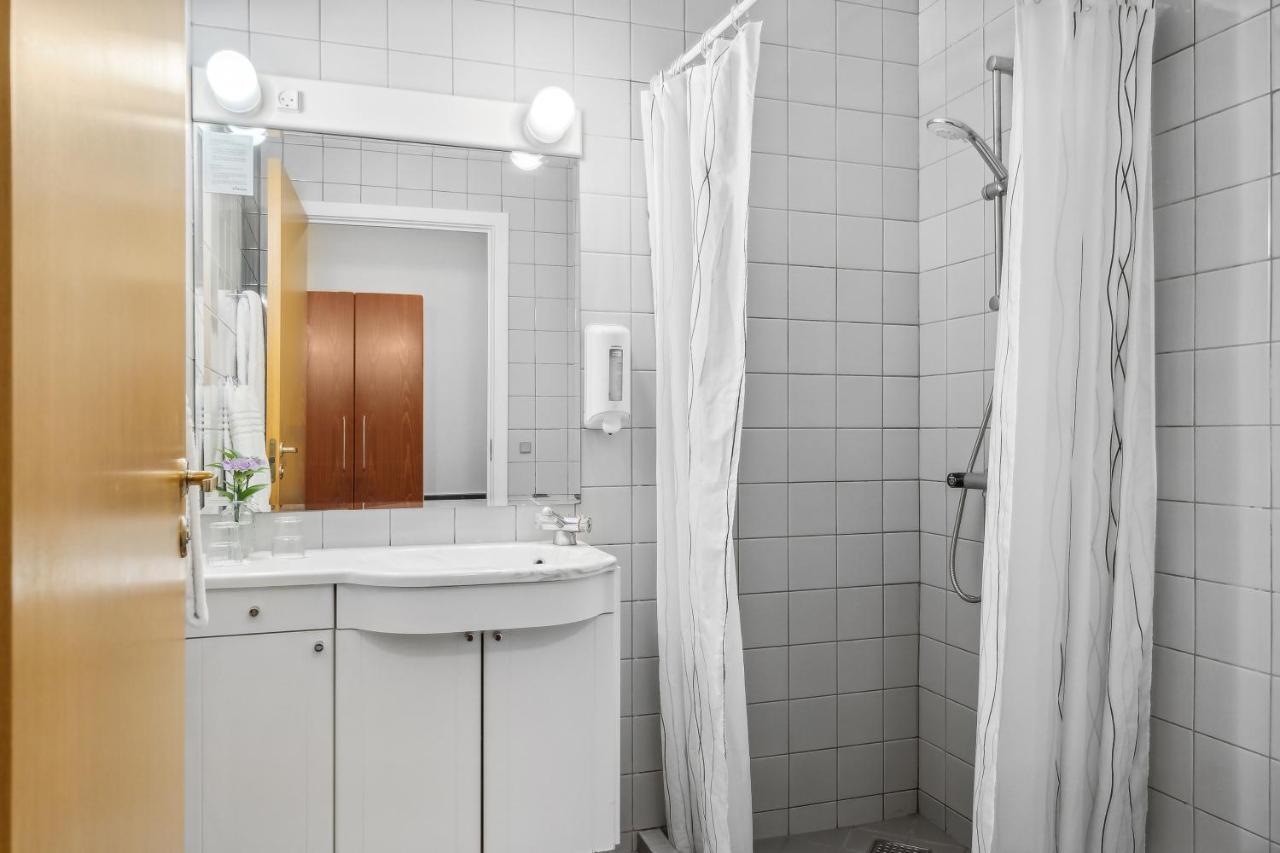 Hotel Pinenhus Glyngøre エクステリア 写真