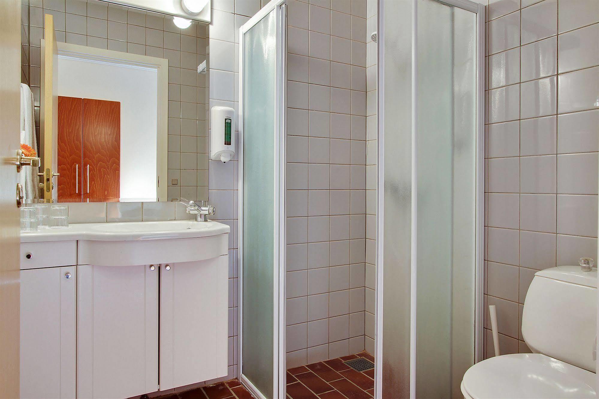 Hotel Pinenhus Glyngøre エクステリア 写真