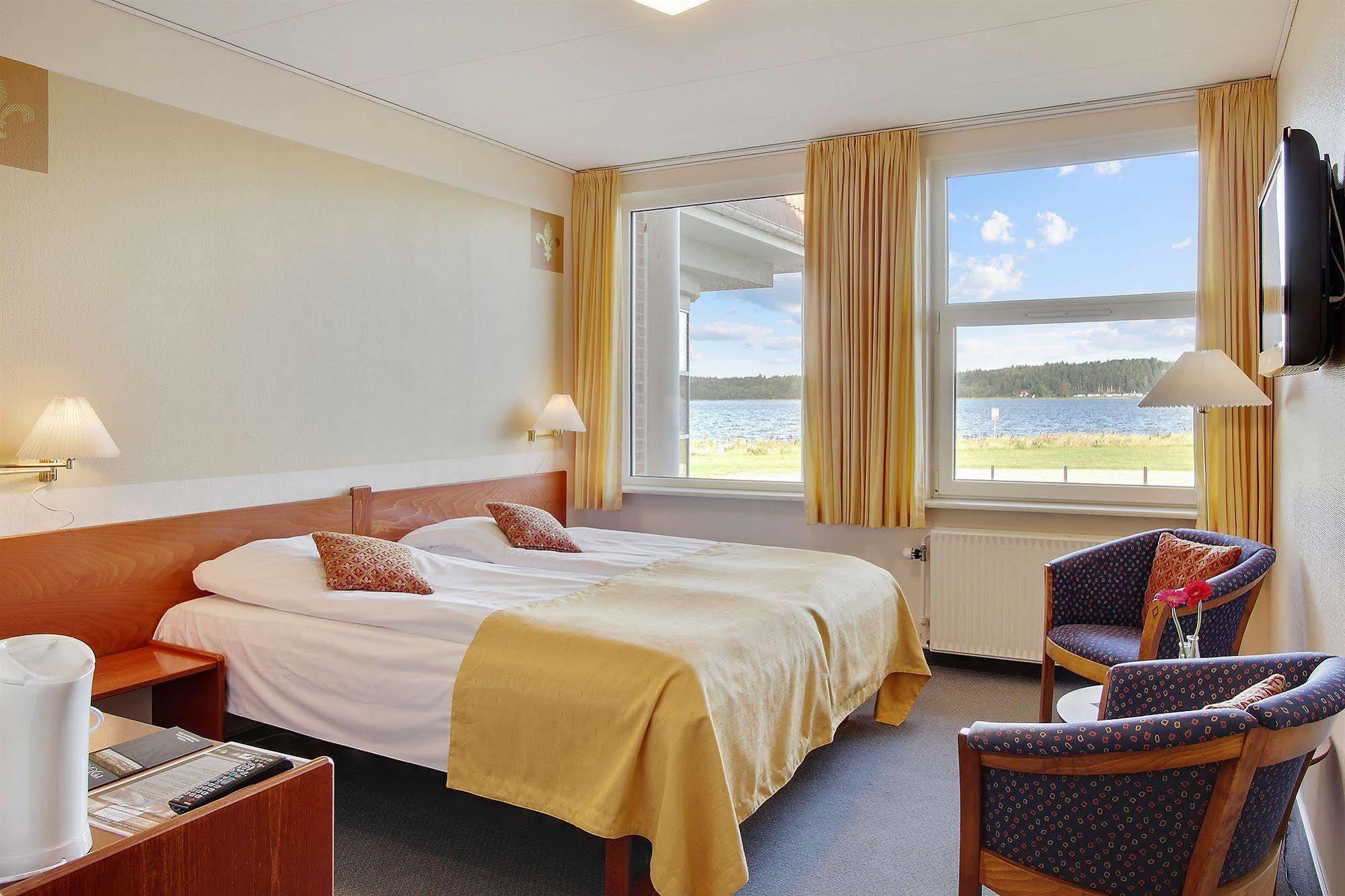 Hotel Pinenhus Glyngøre エクステリア 写真
