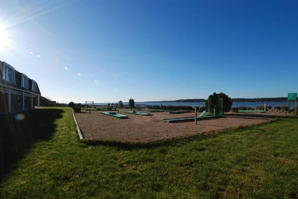 Hotel Pinenhus Glyngøre エクステリア 写真